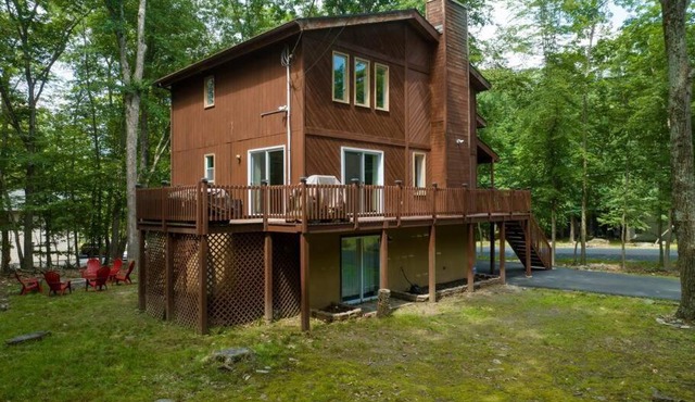Cozy Chalet Game Rm and Fireplace