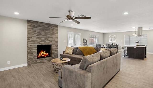 Cozy Home in Old Town with Yard & Grill