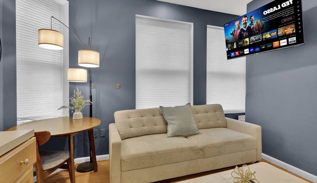 Cozy Home | Sleeps 12 | Historic Independence Hall