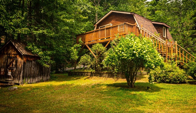 Cozy Loft Cabin high above Bashakill Wildlife Refuge