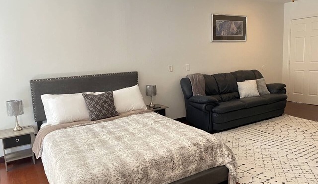 Cozy Luxury Suite In The Heart Of Fort Myers Close To Everything!