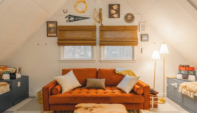 Cozy Retreat near lakes & skiing
