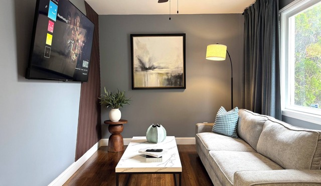COZY/WI-FI/King bed/Family-Pet friendly/3 bed