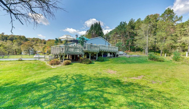 Creekside Catskills Retreat: Deck, BBQ, & Firepit
