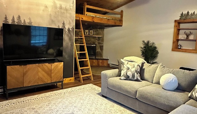 CREEKSIDE COTTAGE