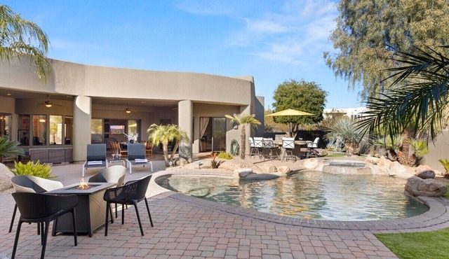 Debonair Derby | Private Pool + Spa Courtyard | Book Now