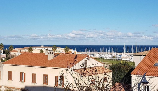 DOLCE VITA - SEA VIEW - AIR CONDITIONING - BEACH AND SHOPS ON FOOT