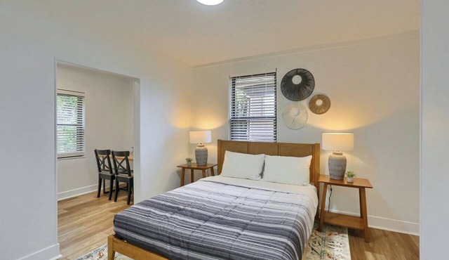 Dormont, Potomac @3 Stylish and Cozy 2 Bedroom Private Apartment