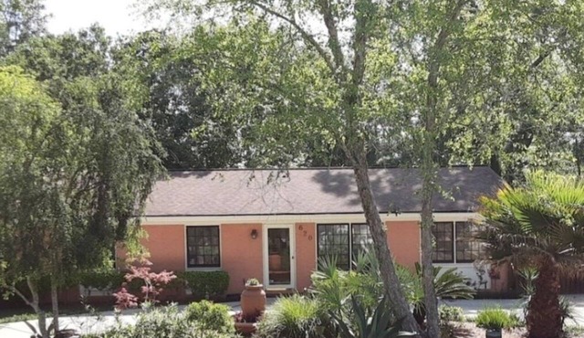Downtown OS. Quite & Walkable. 2 Sm Pets. Refurbished. GolfCart Refurbished
