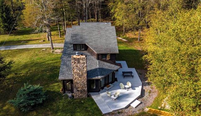 Dreamwood: A Modern Catskills Retreat