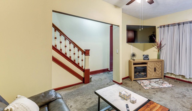 Easy University & Hospital Access! Pittsburgh Home