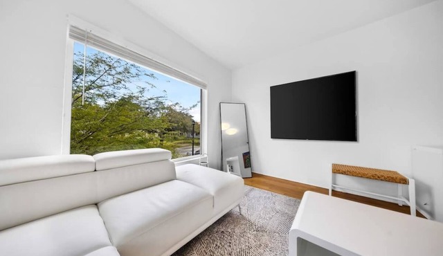 El Portal Miami 2-Bedroom Apt
