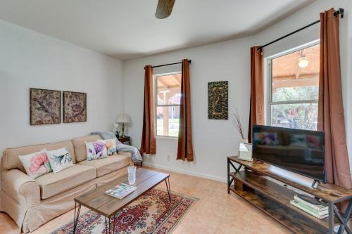 Eloy Retreat w/Pool Access + Central A/C!