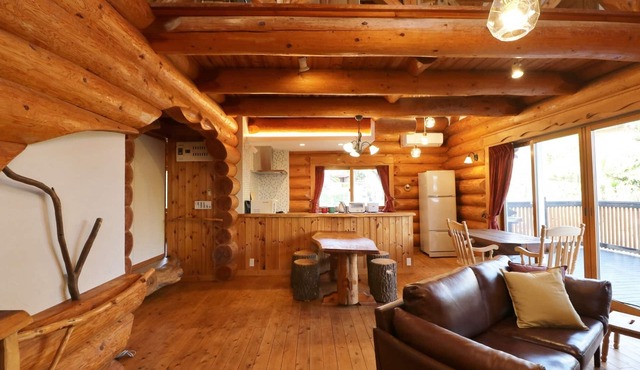 Enjoy hot springs on BBQ Log cabin that appears /Ito Shizuoka