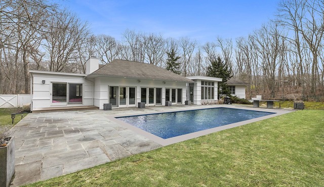 Equidistant between Sag Harbor and Bridgehampton