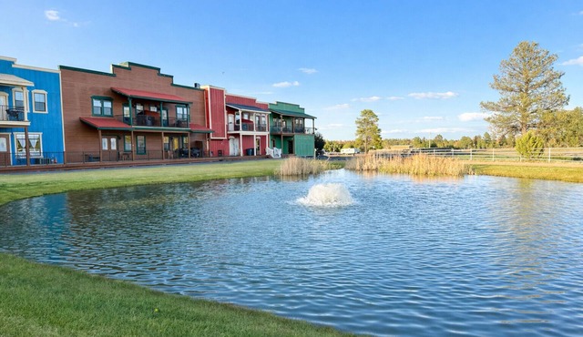 Escape to Bisontown 🌲 Pond Views, Walkable Location + Pet Friendly!