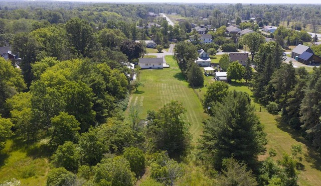 Escape to Prince Edward County - Cozy 3 bed home