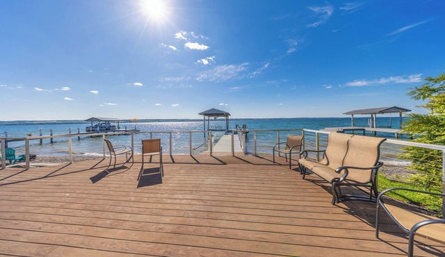 Escape to Serenity: Stunning Lakefront on Seneca