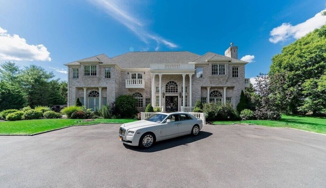 Escape to the Hamptons in Style at Villa East
