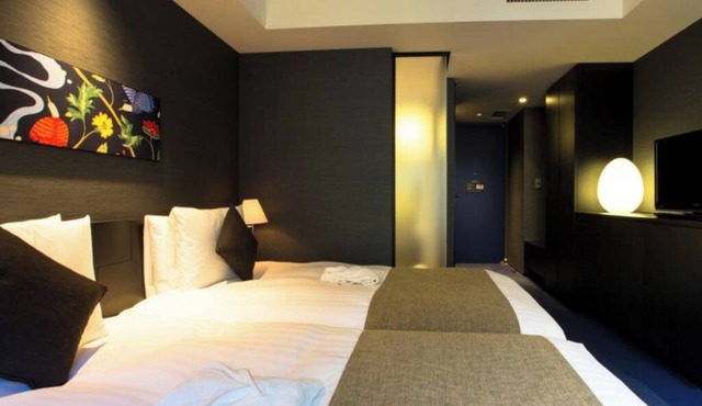 Essential Hollywood Twin hotel in fabulous Taito City