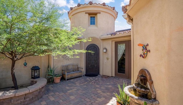 Estrella Golden Oasis Mountain view back yard!