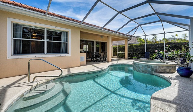 Extended Stay in Naples! Home w/Community Perks
