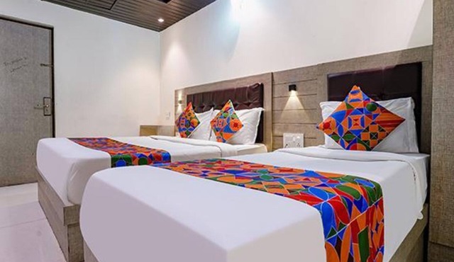 Fabhotel New Prince Palace