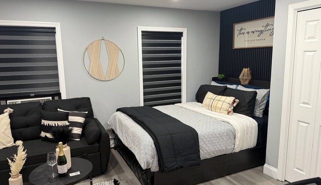 Fabulous 1-bedroom apartment with AC in vibrant Bronx neighborhood