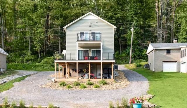 Family Adventure Awaits: Amazing Cabin by the Allegheny River in Pennsylvania