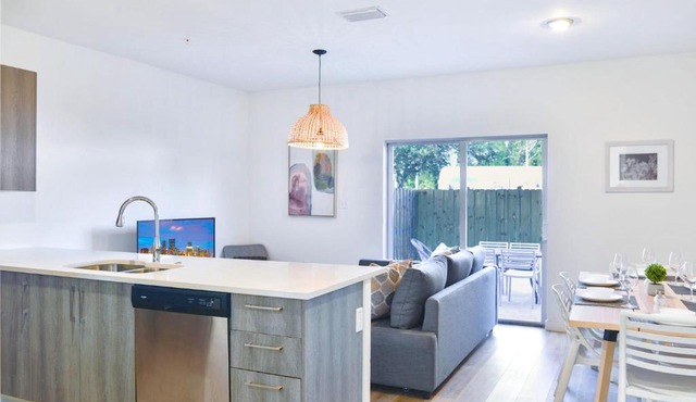 Family-Friendly Townhouse Getaway Near Top Attractions