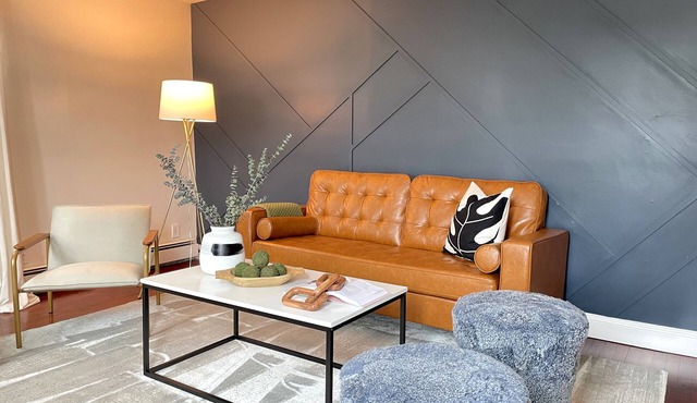 Family-Pet Friendly Close 2 Long Island Railroad, NYC/Incl. Free WI-FI & Parking