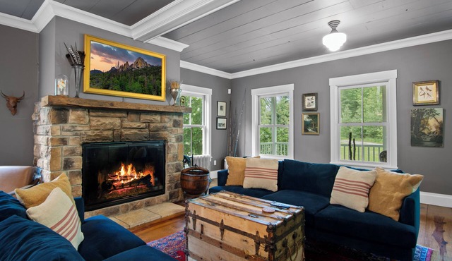 Fern Leaf Farmhouse - Cozy and Peaceful