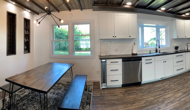 Finger Lakes Wine Trail 2 Master Suite Bedrooms