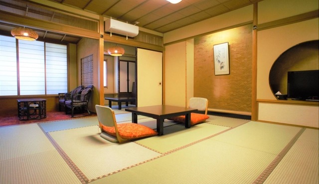 For 1 to 2 people only Genrokukan 12 tatami Suki/Kaga Ishikawa