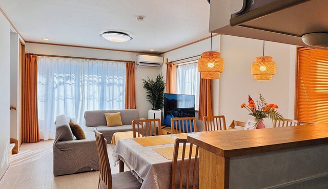 Free Parking/1 min walk from st./Renting for a whole house/Central Park nearby