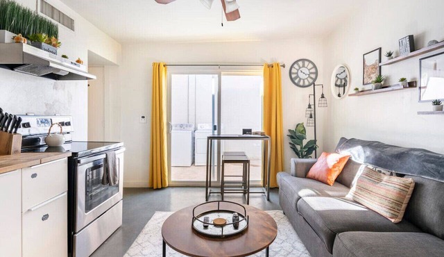 Friendly 2BR Retreat BBQ & Free Parking