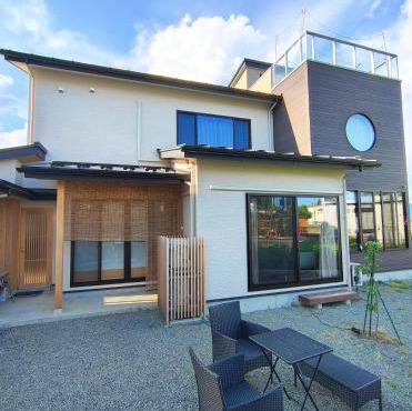 Fujiyoshida house, 2 toilet 2 bathroom, Mt Fuji view, 4 living room, free parking 5 cars, projector, washmachine, pet ok