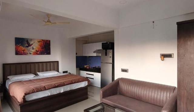 Garden-View Studio Apartment in Sanpada, Navi Mumbai