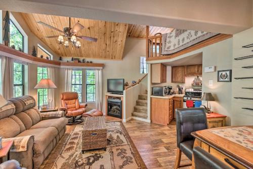 Gateway to Sunrise Resort! Show Low Cabin w/Deck