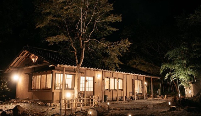 Genpu-an" Inn with stream and forest Private tent sauna/drum bath/BBQ/hearth/home theater