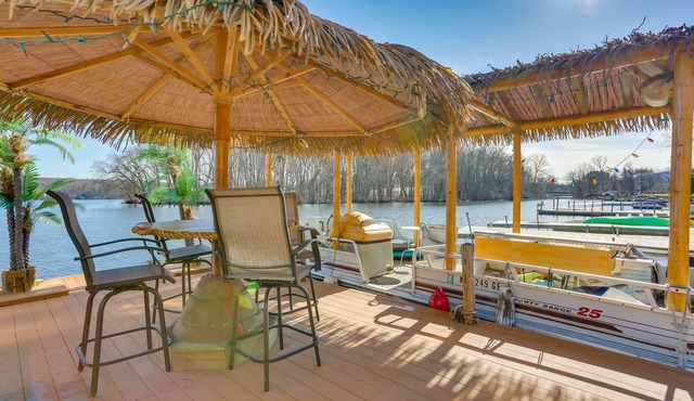 Greenwood Lake Cottage w/Shared Dock & Hot Tub!