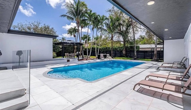 Guest Fav | 5BR Estate | FIFA Base | Pool