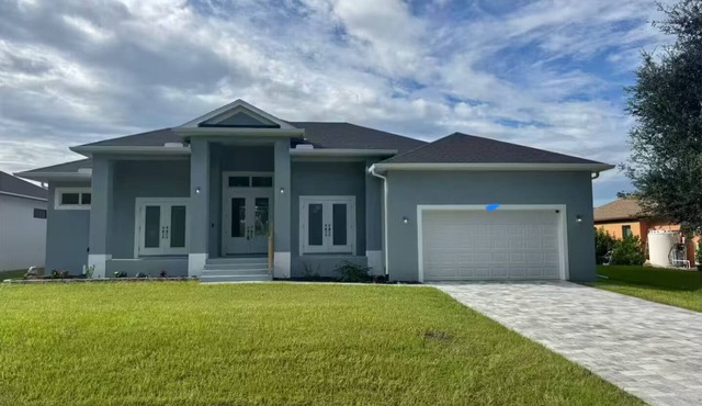 Gulf-Access Waterfront Canal House - Port Charlotte with AC and Heated Pool