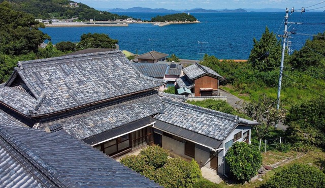 HAKOYA an old folk house on the Shonai Peninsula / Mitoyo Kagawa