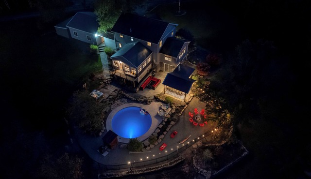 Heated Pool Hot Tub Game Room Fire Pit 6 Bdrms