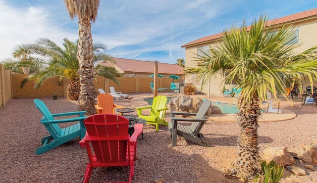 Heated Pool - King Bed - Firepit - Work Station