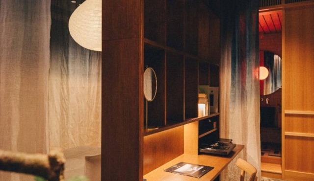High Ceiling Room in Your Quiet Zen Hotel in the city