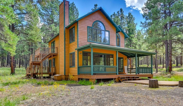 Hike & Fish: Parks Cabin w/Balcony & Forest Views