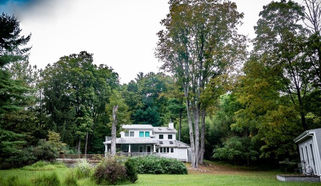 HIKE, SWIM, STARGAZE IN WOODS SIDING MINNEWASKA STATE PARK SHAWANGUNK MOUNTAINS