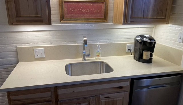 Historic "Big Easy" Cottage-Great location and private patio.